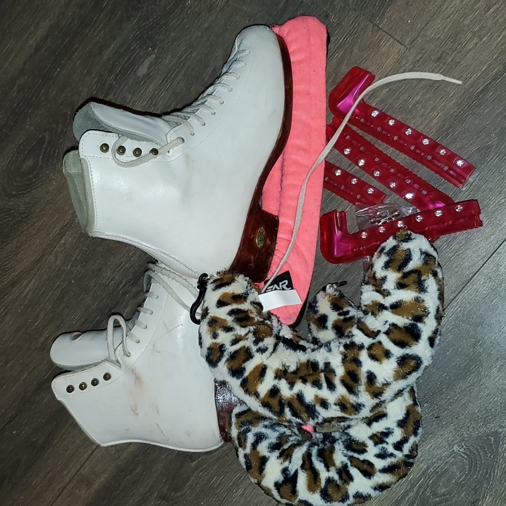 Used 320 Riedell size 6.5 coronation ace John Wilson blades